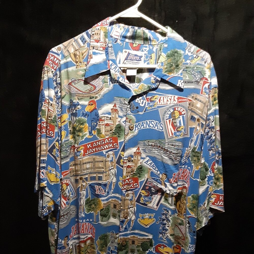 Ryen Spooner Men's University of Kansas Hawaiian short sleeve shirt, size XL